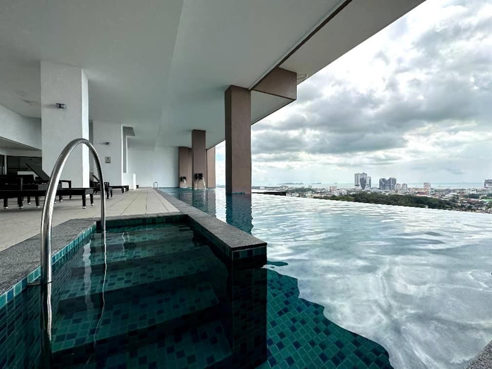 Pangsapuri The Apple Premier Three Bedroom In