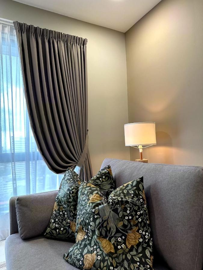 Pangsapuri The Apple Premier Three Bedroom In *